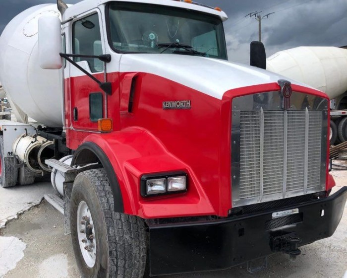 2004 KENWORTH CMT CONCRETE MIXER TRUCK