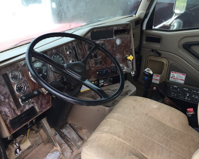 2005 INTERNATIONAL PAYSTAR CONCRETE MIXER TRUCK