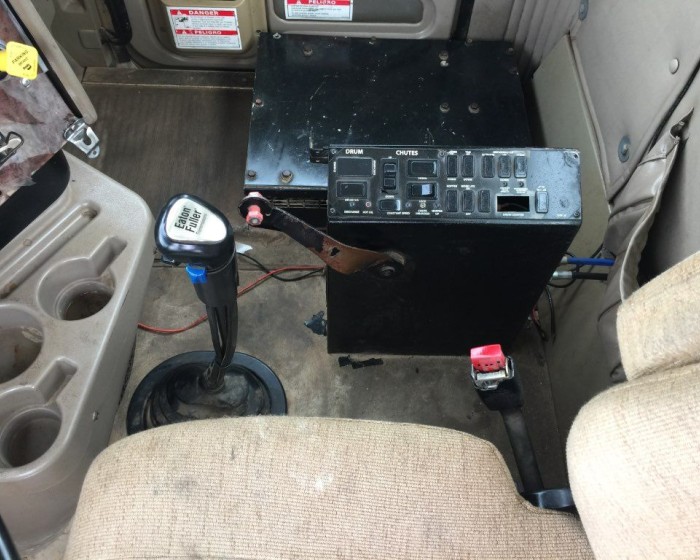2005 INTERNATIONAL PAYSTAR CONCRETE MIXER TRUCK