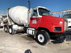 2005 INTERNATIONAL PAYSTAR CONCRETE MIXER TRUCK