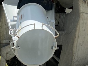 2010 PETERBILT 365 CONCRETE MIXER TRUCK