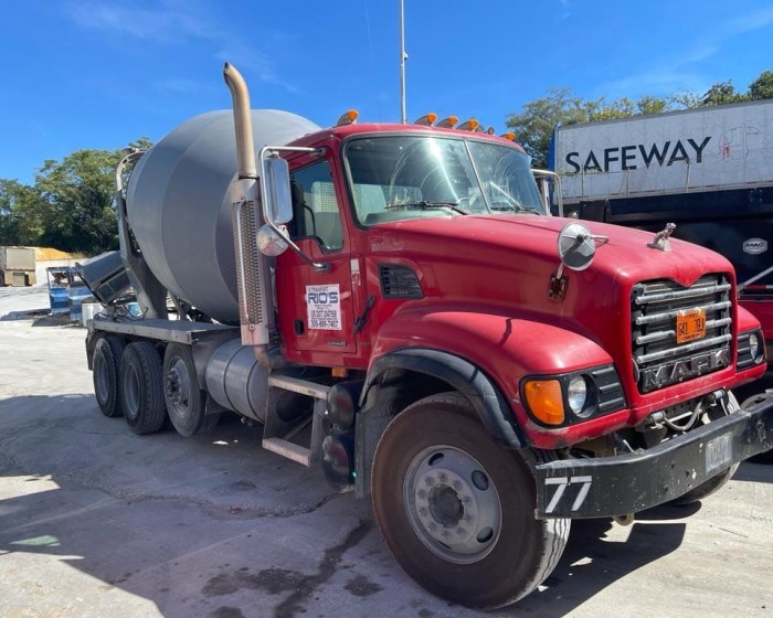 2007 MACK GRANITE CONCRETE MIXER TRUCK