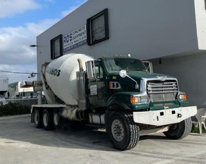 2008 STERLING 2009 CONCRETE MIXER TRUCK