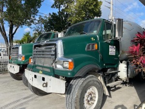 2008 STERLING 2009 CONCRETE MIXER TRUCK
