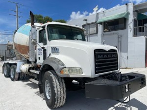 2006 MACK CT CONCRETE MIXER TRUCK