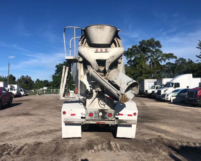 2007 MACK CV713 CONCRETE MIXER TRUCK