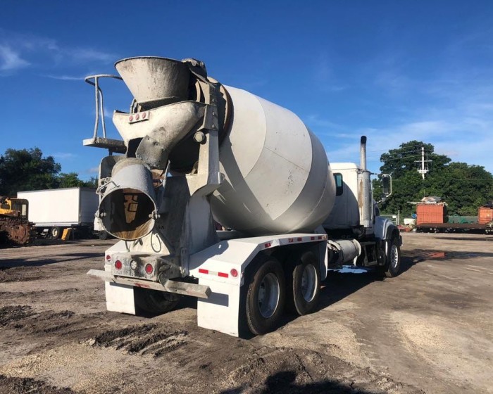 2007 MACK CV713 CONCRETE MIXER TRUCK