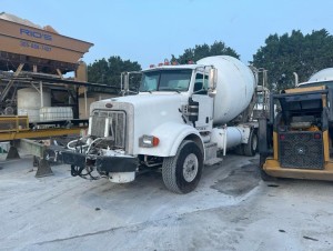 2007 PETERBILT  CONCRETE MIXER TRUCK