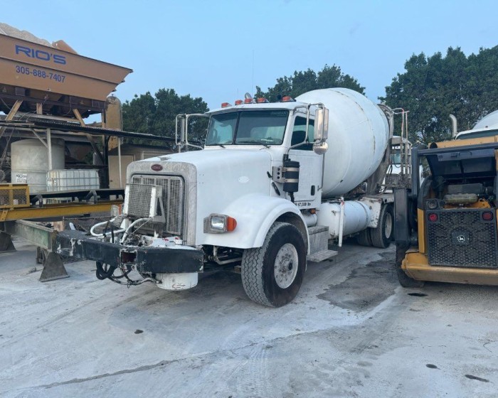 2007 PETERBILT  CONCRETE MIXER TRUCK