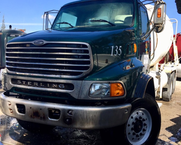 2007 STERLING LT9500 CONCRETE MIXER TRUCK