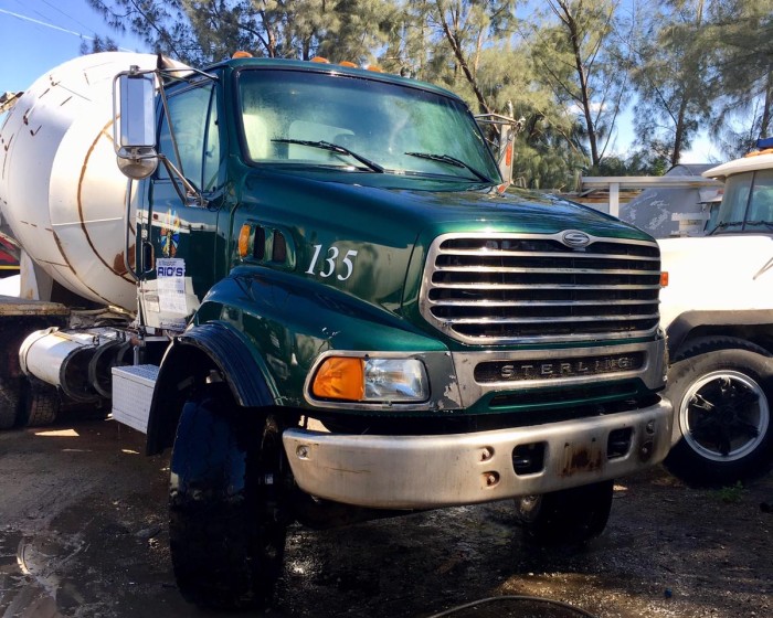 2007 STERLING LT9500 CONCRETE MIXER TRUCK