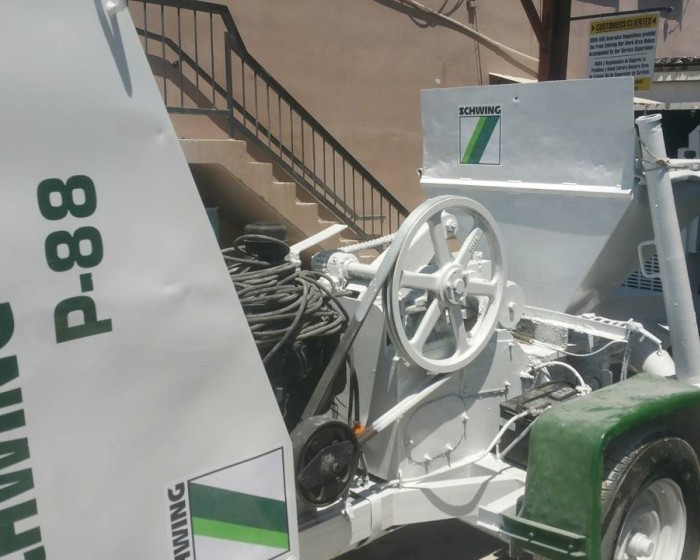 2004 SCHWING P88 CONCRETE PUMP