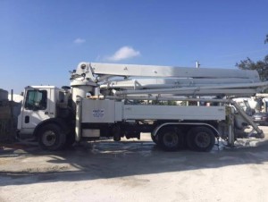 1999 SCHWING XL1200 CONCRETE PUMP