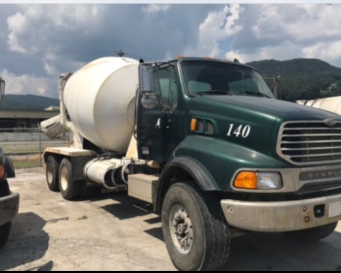 2007 STERLING LT9500 CONCRETE MIXER TRUCK