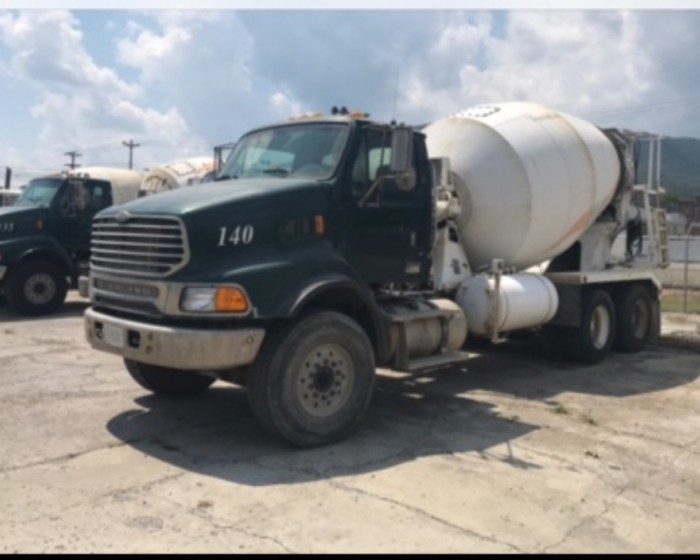 2007 STERLING LT9500 CONCRETE MIXER TRUCK