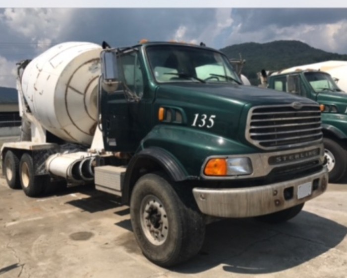 2007 STERLING LT9500 CONCRETE MIXER TRUCK
