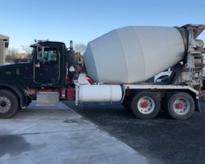 2002 PETERBILT CONCRETE MIXER TRUCK