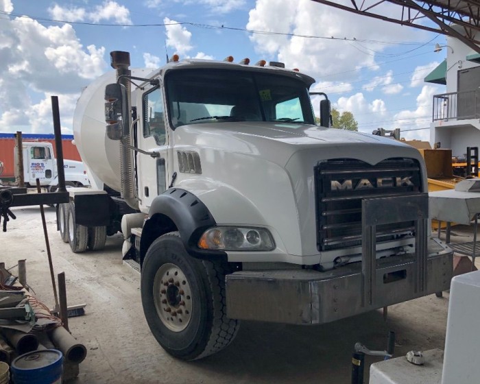 2008 MACK GRANITE GU813 CONCRETE MIXER TRUCK 