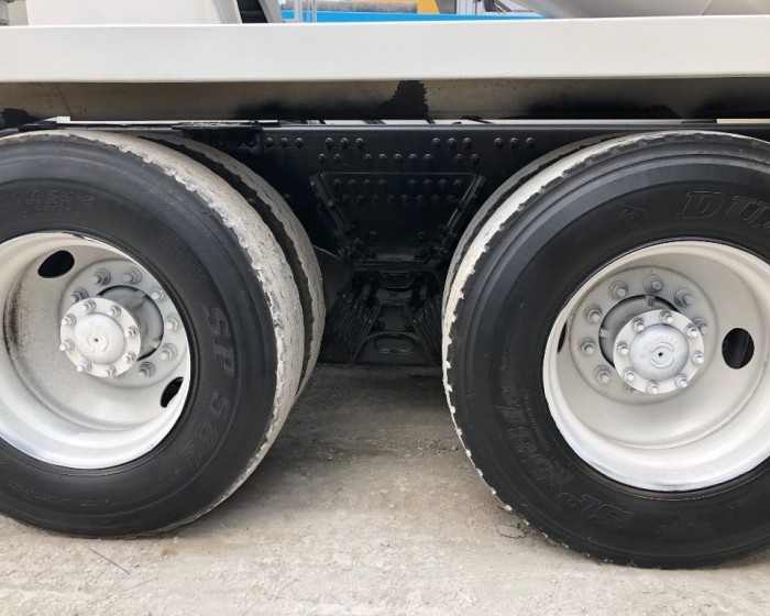 2008 MACK GRANITE GU813 CONCRETE MIXER TRUCK 
