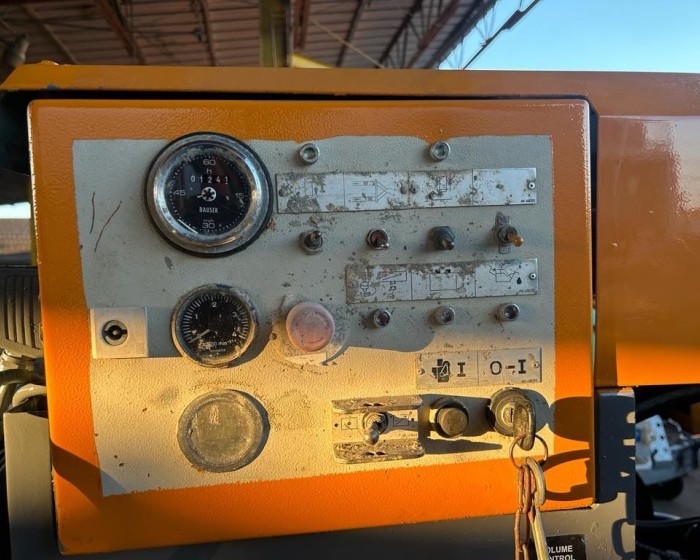 2006 PUTZMEISTER TK40 CONCRETE PUMP TRAILER
