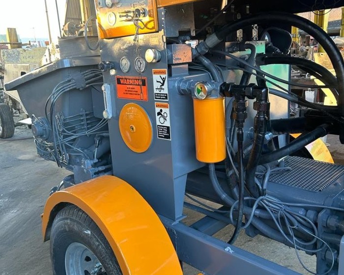 2006 PUTZMEISTER TK40 CONCRETE PUMP TRAILER