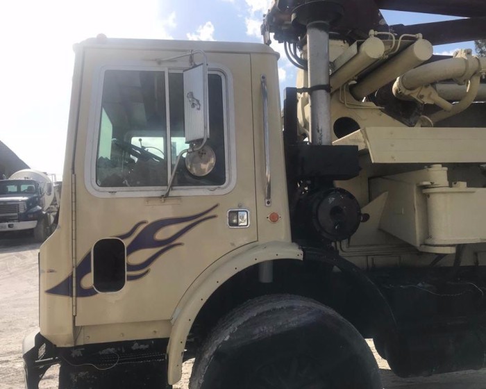 1994 MACK MR600 CONCRETE PUMP TRUCK