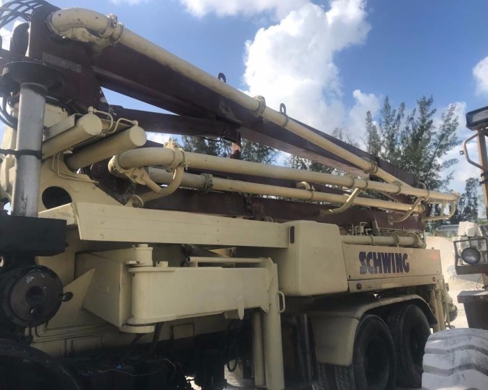 1994 MACK MR600 CONCRETE PUMP TRUCK