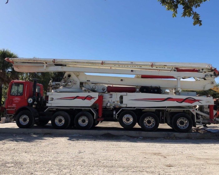 2001 MACK-SCHWING MR600-X52 CONCRETE PUMP TRUCK
