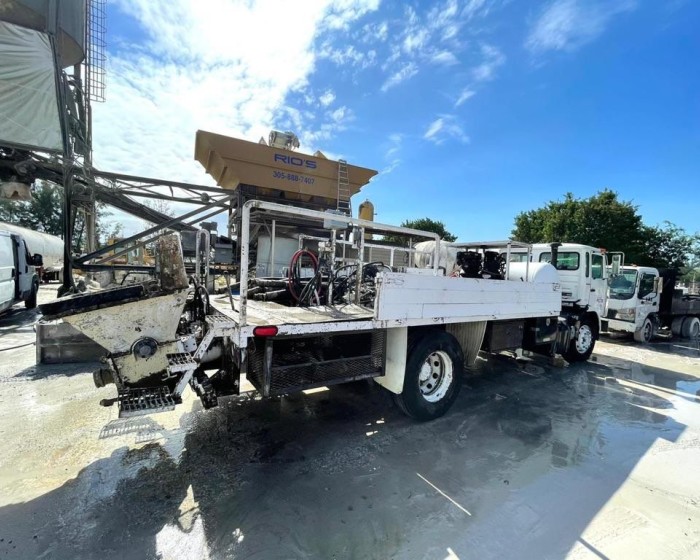 1988 MACK SCHWING-750 CONCRETE PUMP TRUCK