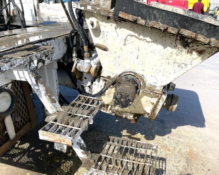 1988 MACK SCHWING-750 CONCRETE PUMP TRUCK