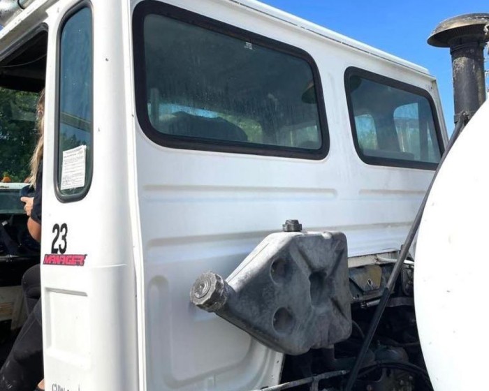 1988 MACK SCHWING-750 CONCRETE PUMP TRUCK