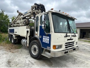 2006 STERLING  CONCRETE PUMP TRUCK