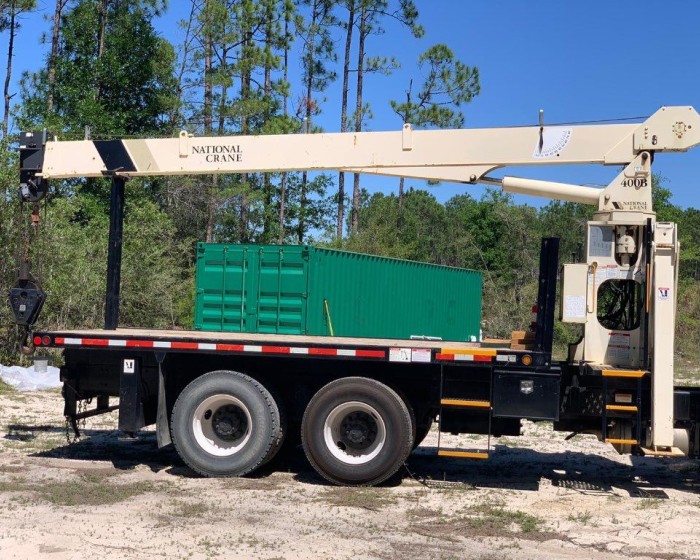CRANE TRUCK ON 2010 FREIGHTLINER M2-112