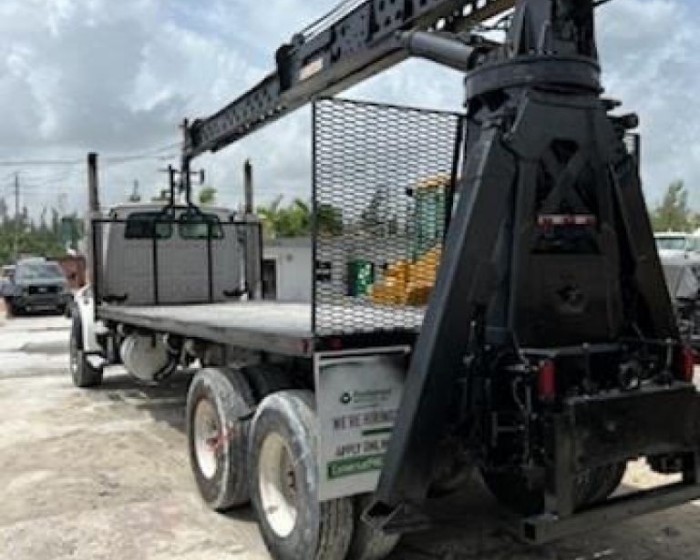 2006 STERLING CAT-C12 CRANE OR BOOM TRUCK