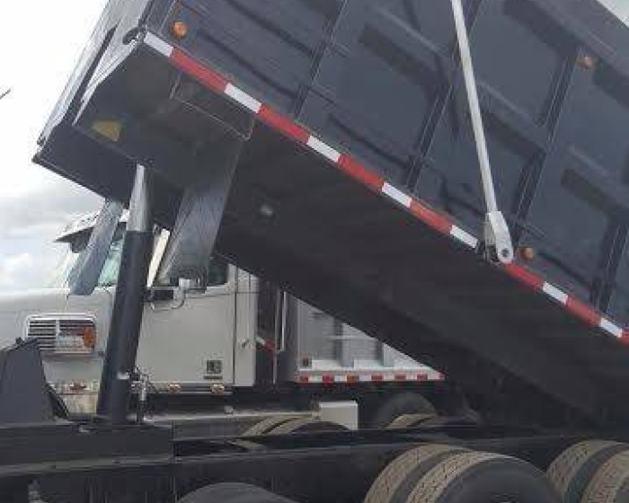 2006 MACK CV713 DUMP TRUCK