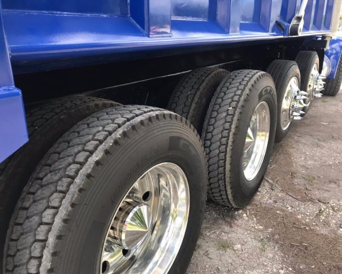 2003 PETERBILT 357 DUMP TRUCK