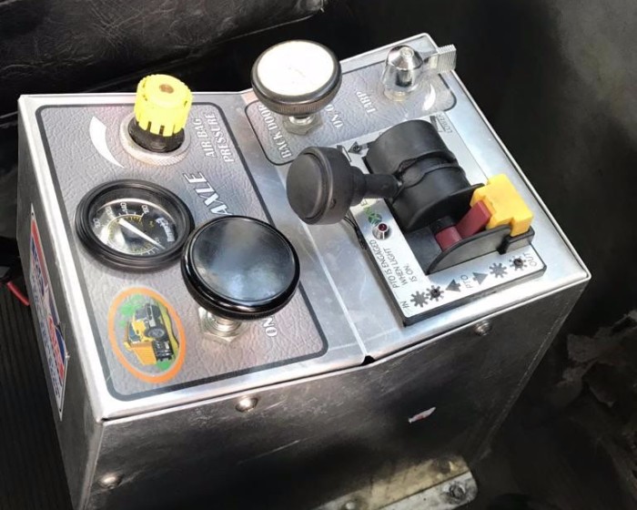 2003 PETERBILT 357 DUMP TRUCK
