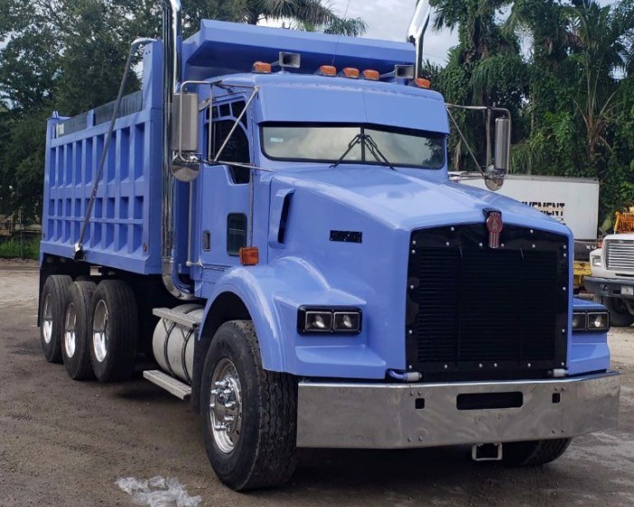 2003 KENWORTH T800 DUMP TRUCK