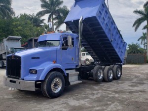 2003 KENWORTH T800 DUMP TRUCK