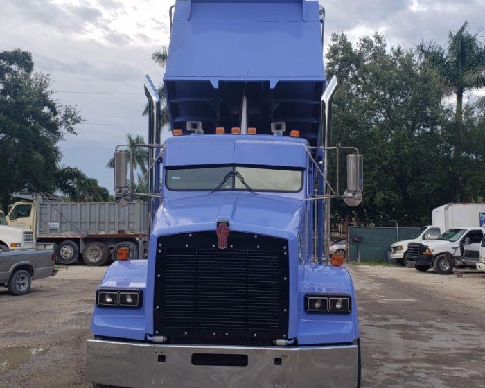 2003 KENWORTH T800 DUMP TRUCK