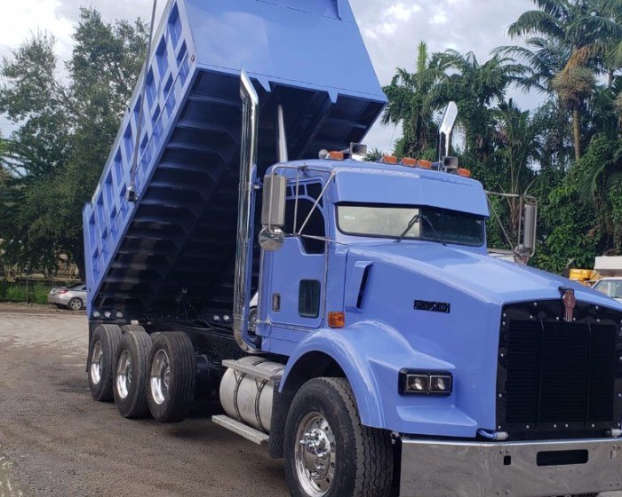 2003 KENWORTH T800 DUMP TRUCK