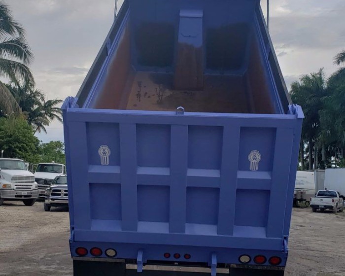 2003 KENWORTH T800 DUMP TRUCK