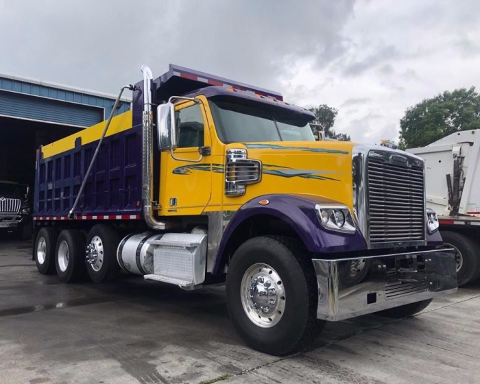 2012 FREIGHTLINER DUMP TRUCK DUMP TRUCK