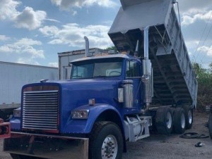 1999 FREIGHTLINER DUMP TRUCK