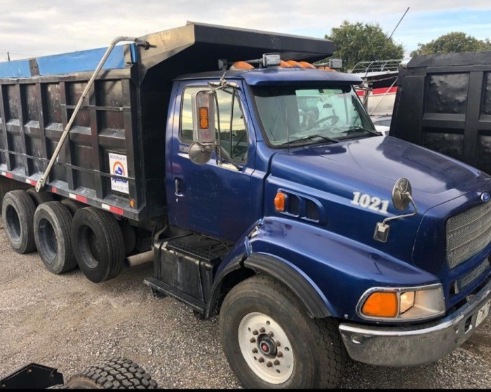 1997 FORD STERLING DUMP TRUCK
