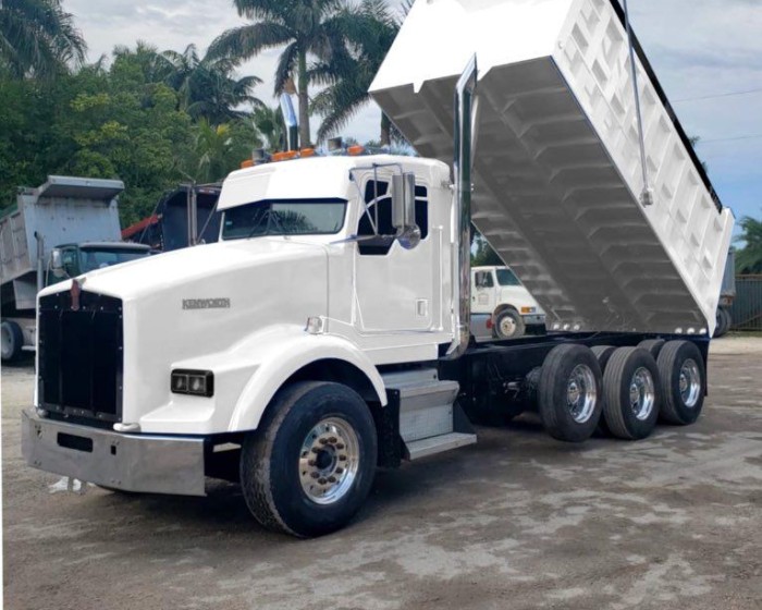 2007 KENWORTH T800 DUMP TRUCK