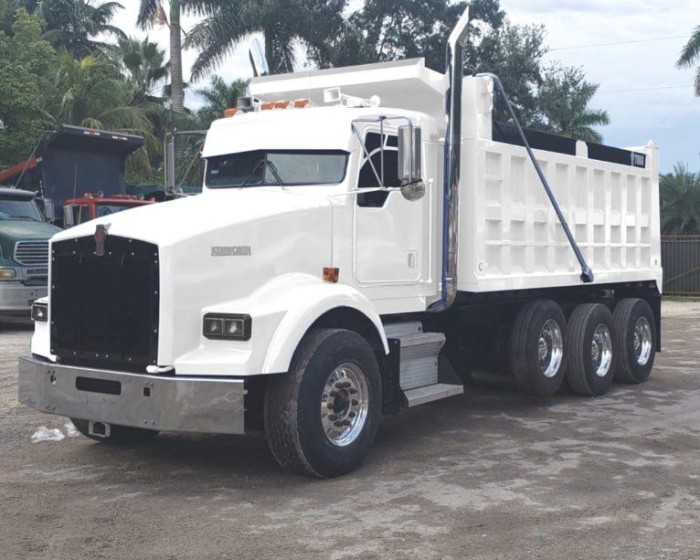 2007 KENWORTH T800 DUMP TRUCK