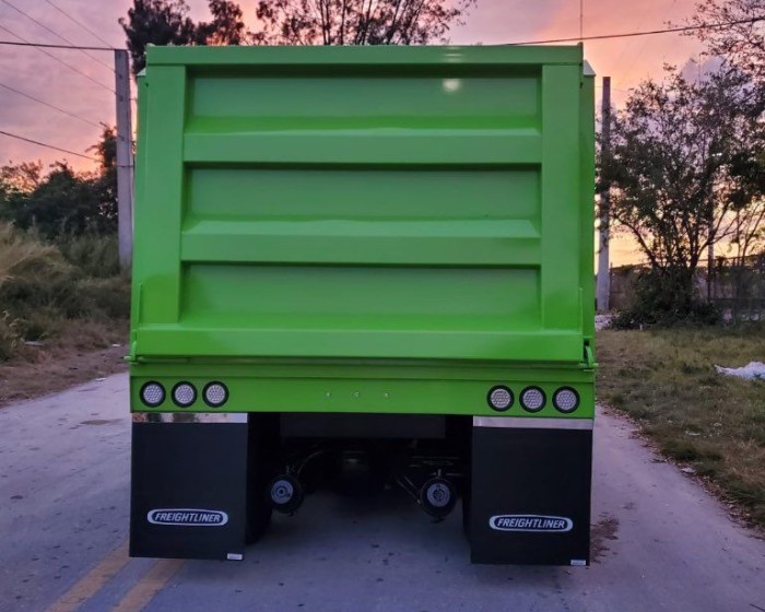 2012 FREIGHTLINER CASCADIA DUMP TRUCK