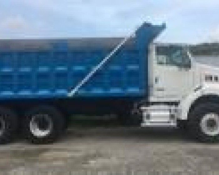 2005 STERLING  DUMP TRUCK