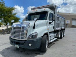 2012 FREIGHTLINER  DUMP TRUCK